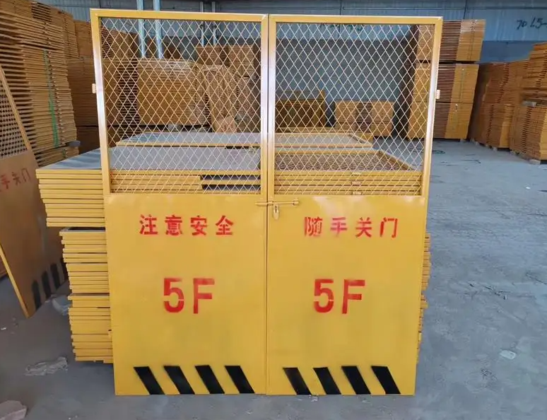 四川施工升降机防护门