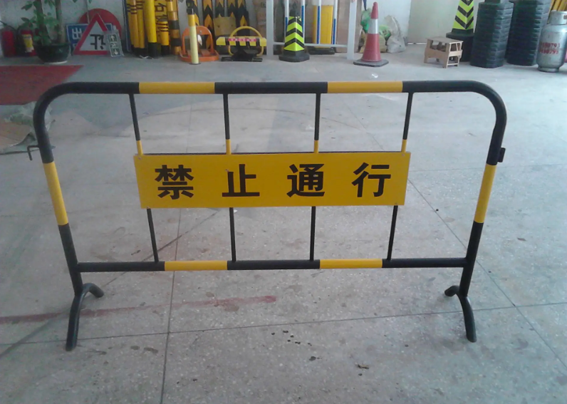 四川临时铁马护栏